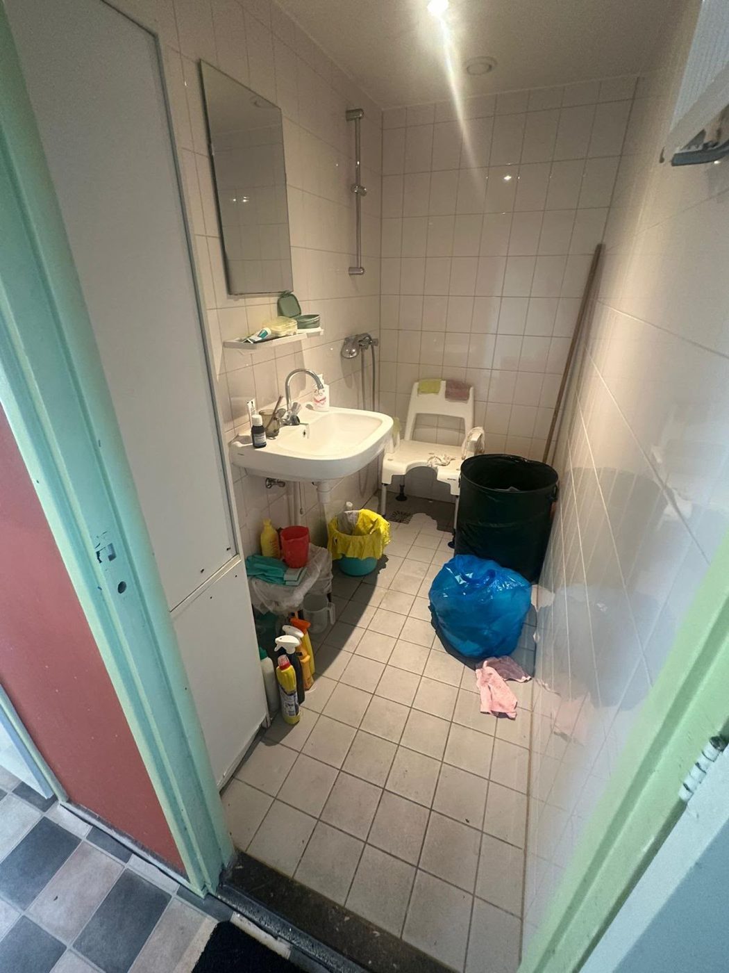 Voor: Badkamer ontruimd